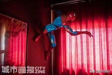 摇滚圈无人不知的“School”，凭什么吸引刺猬、盘尼西林等乐队？