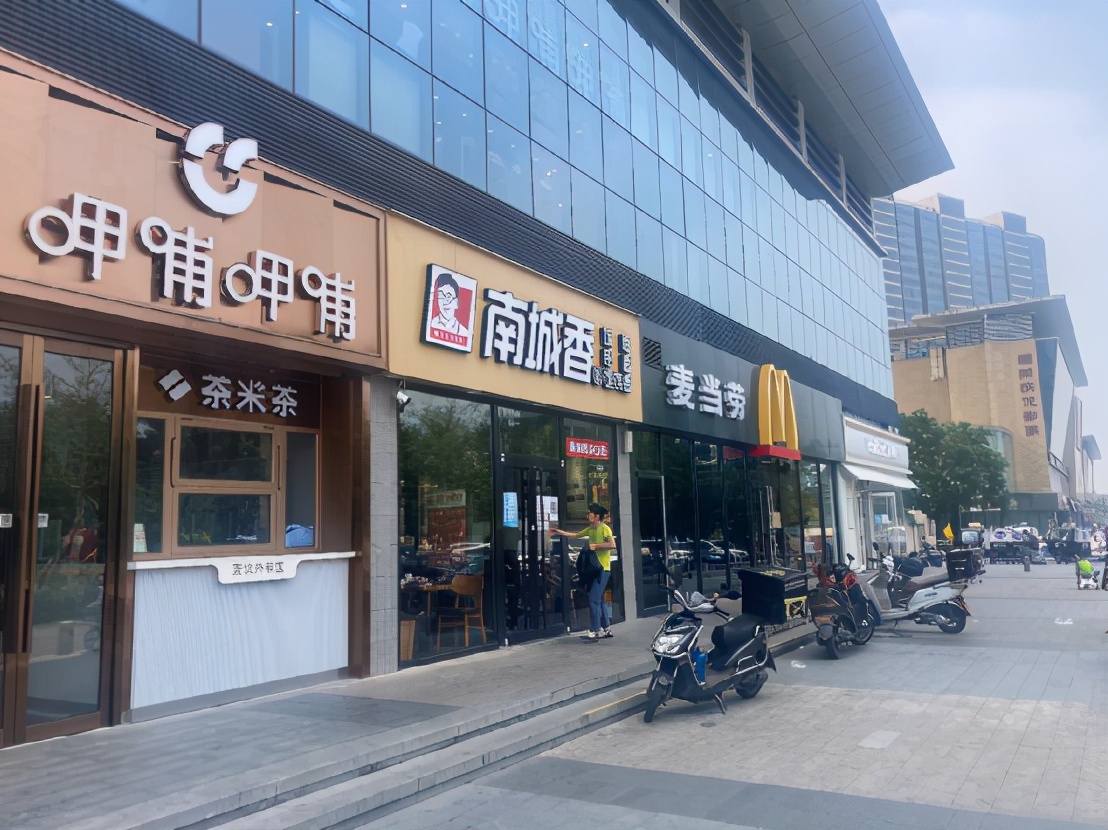 犀浦地铁旁二手房,南翔地铁旁房价二手房