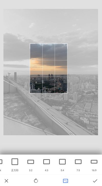 变焦是放大的意思吗,变焦跟主摄裁切对比