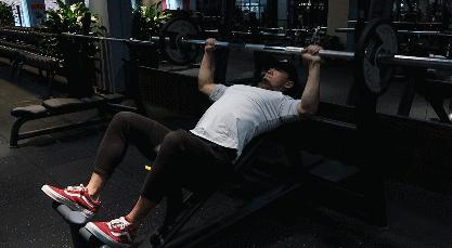 胸肌训练推夹,胸肌训练拉肌肉