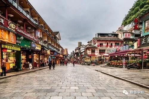 美丽阳朔不一样的西街风情,充满异域情调的阳朔