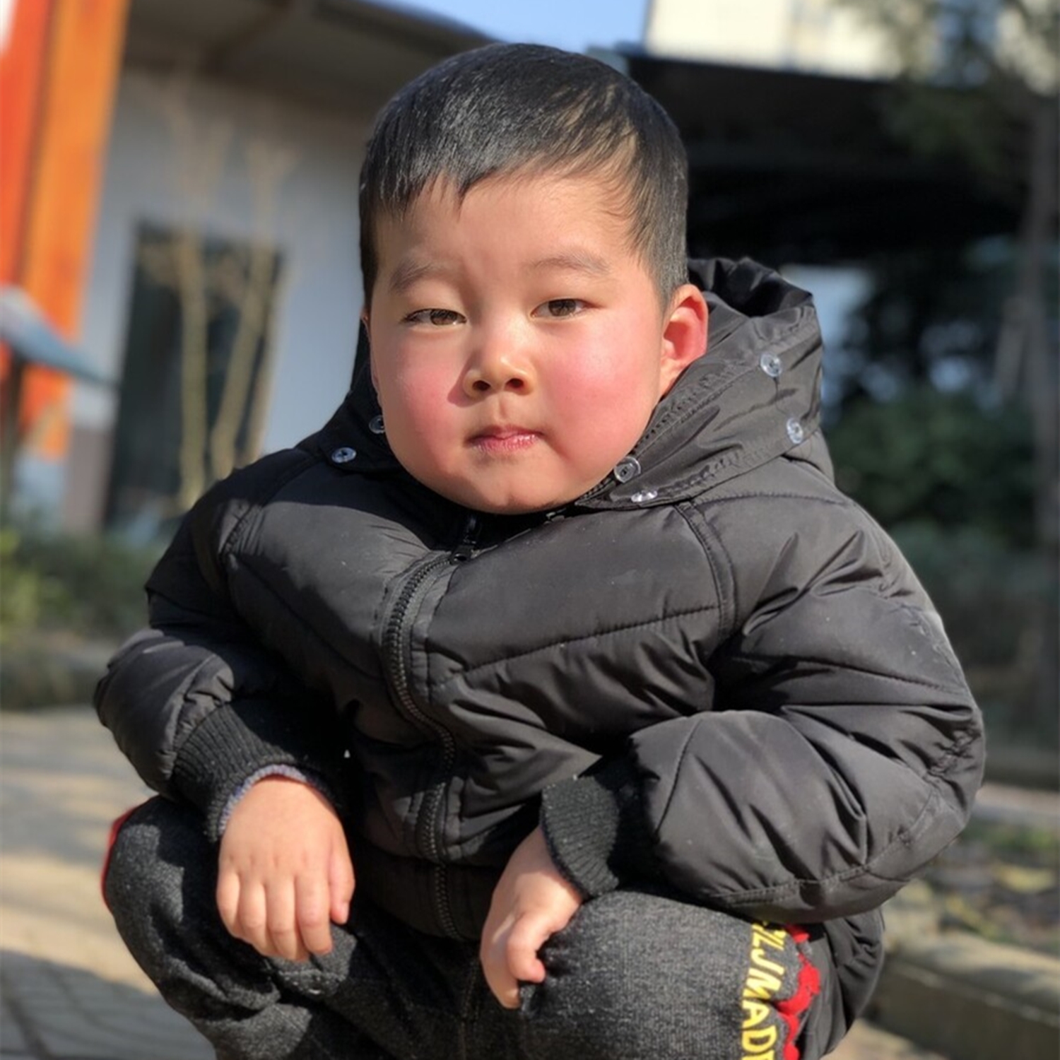 不想让皮肤继续变黄变老,儿童冬季面部干皮护肤推荐