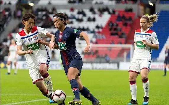 法国杯已出局联赛被反超！王霜留洋首赛季能夺几冠？