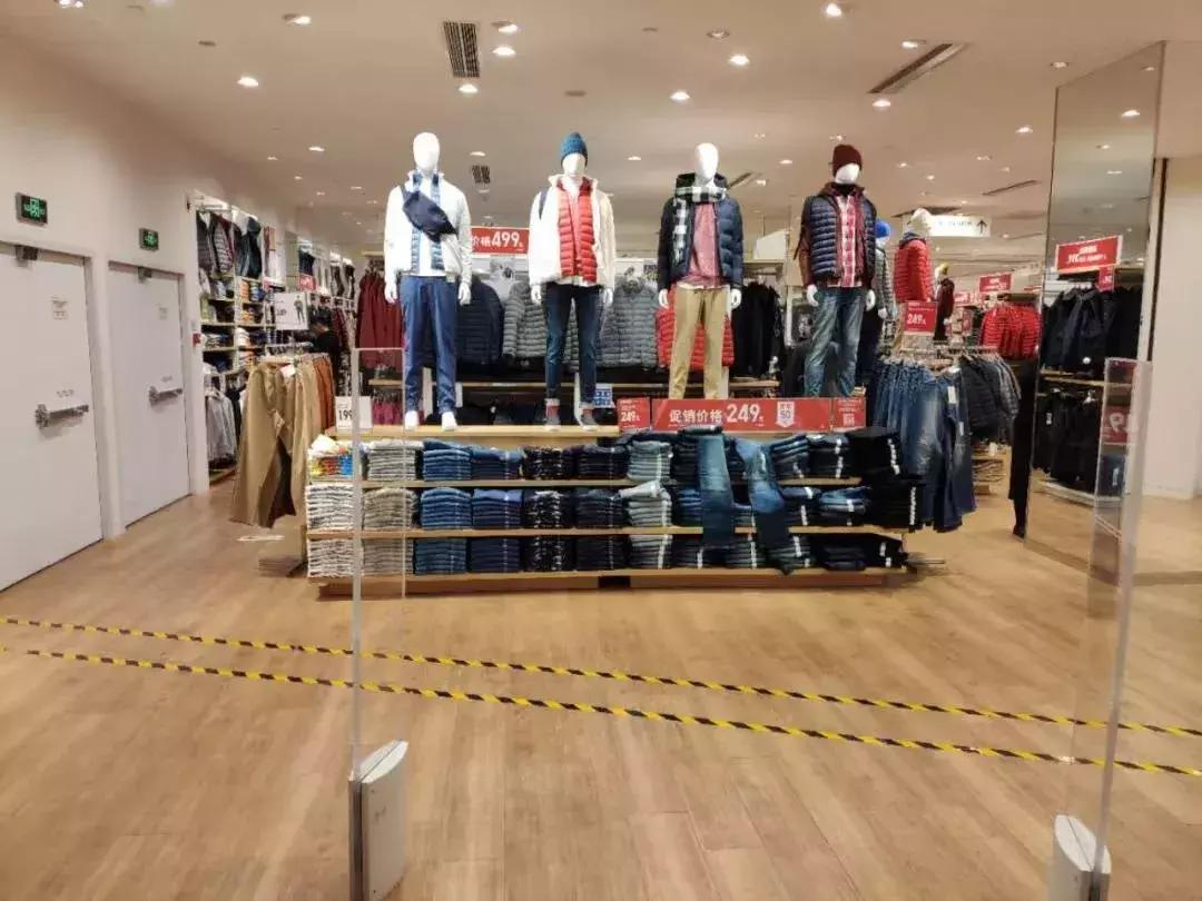 优衣库看特价,优衣库zara反季节优惠