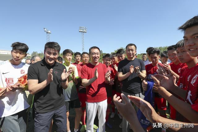 许家印广州恒大足球比赛视频,许家印皇马视频