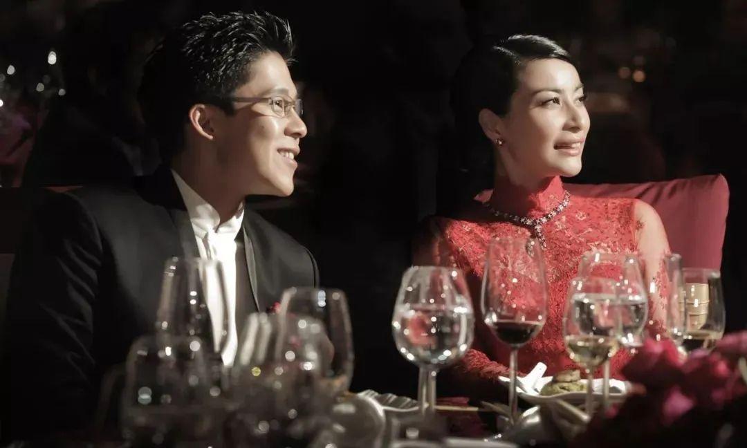 郭晶晶和霍启刚是门当户对吗,郭晶晶下嫁霍家谁说的