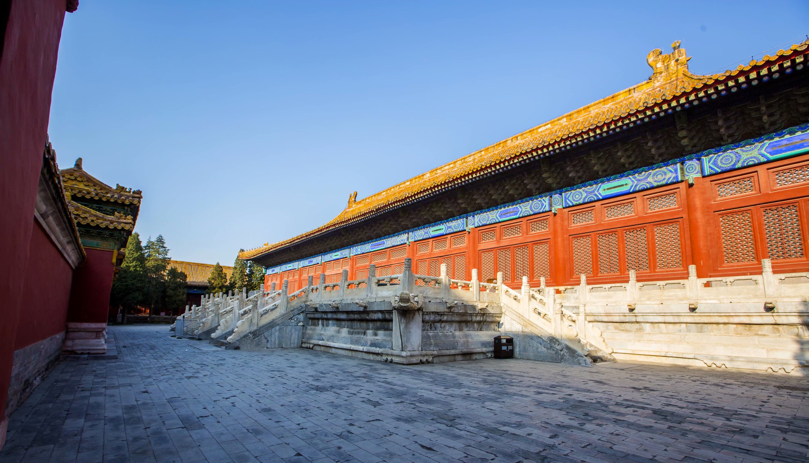 太庙，位于北京市东城区东长安街*安门天**东侧，始建于明永乐十八年