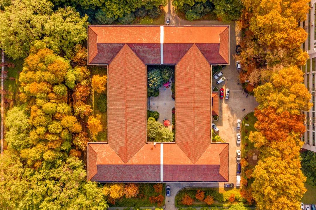 来,让我告诉你:为什么要上湖北大学?