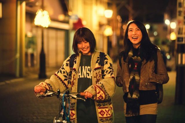 一个男生越喜欢你他就越容易追你,越喜欢你的男生越不主动追你