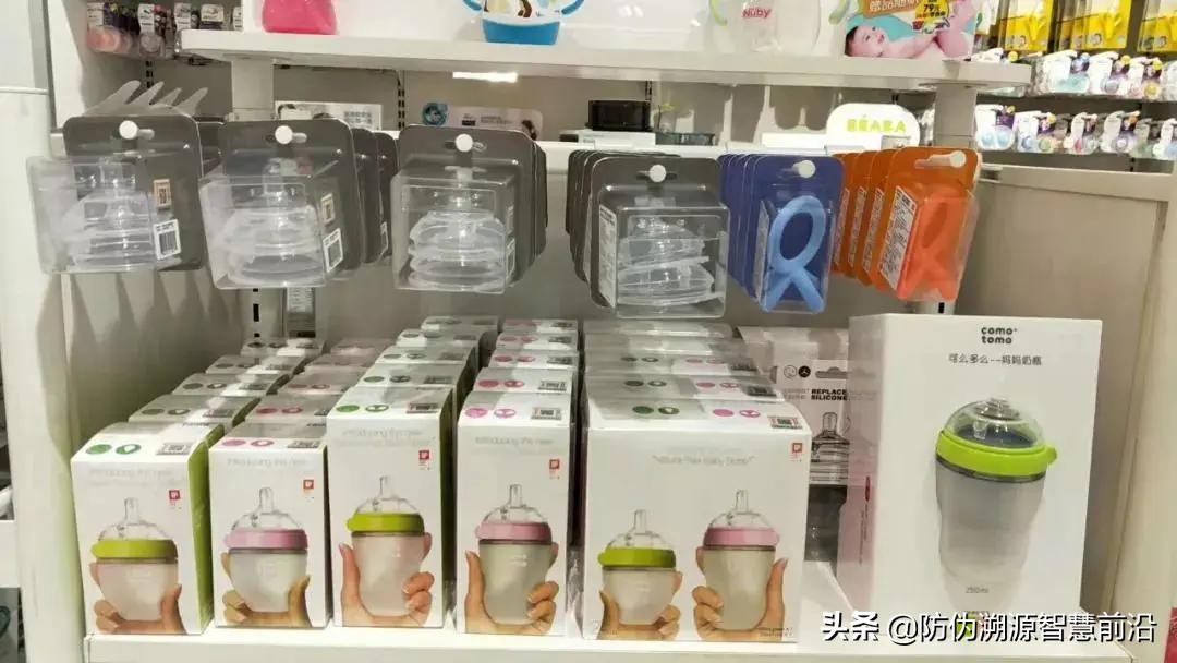 comotomo硅胶奶瓶好用吗,comotomo奶瓶盖吸管