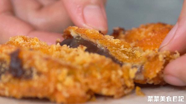 一口就爆浆好吃的停不下来,一口下去爆浆满满好吃到怀疑人生