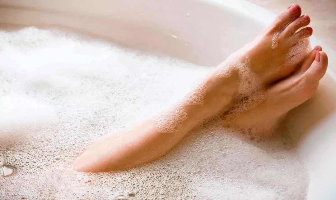 脚气脚臭脚痒的克星用什么,用什么泡脚可以治愈脚气
