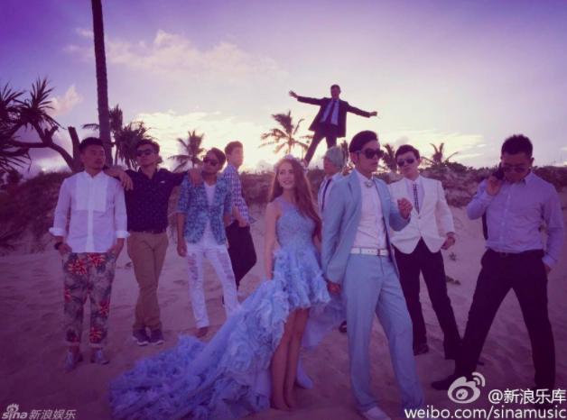 回顾何雯娜的成长经历,现在的何雯娜