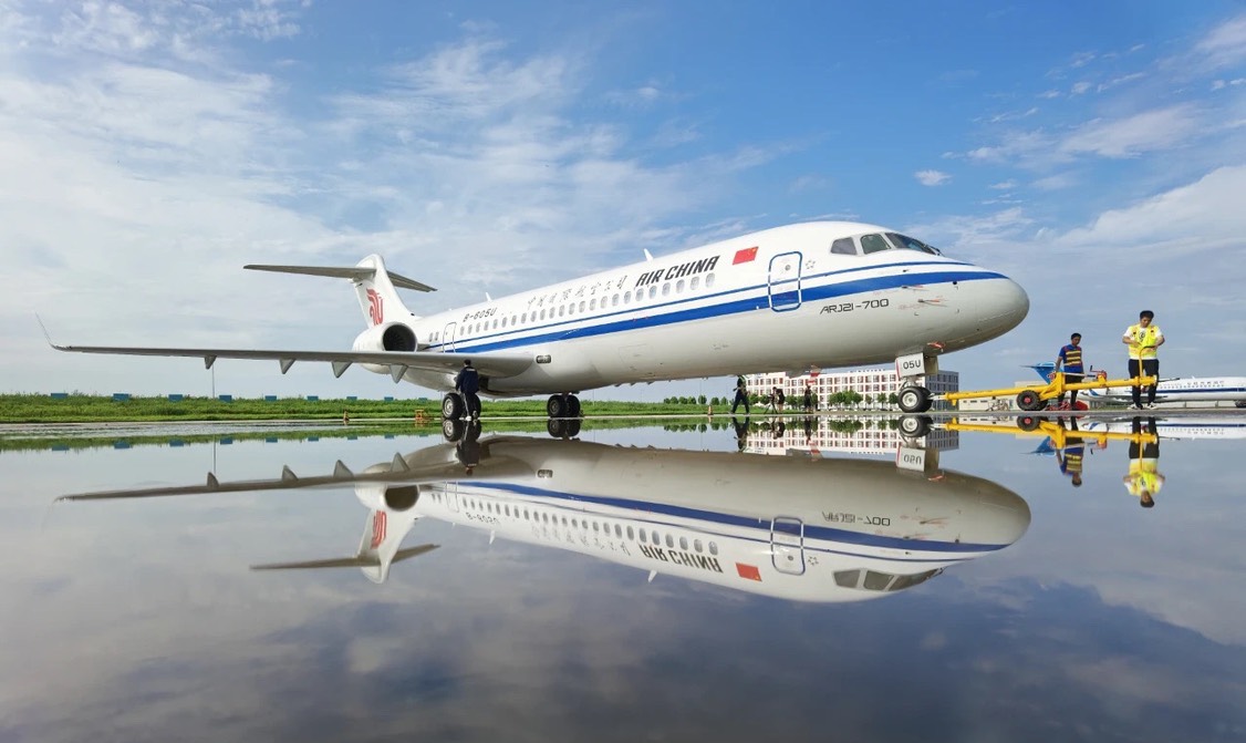 派克宇航集团助力ARJ21冲上云霄