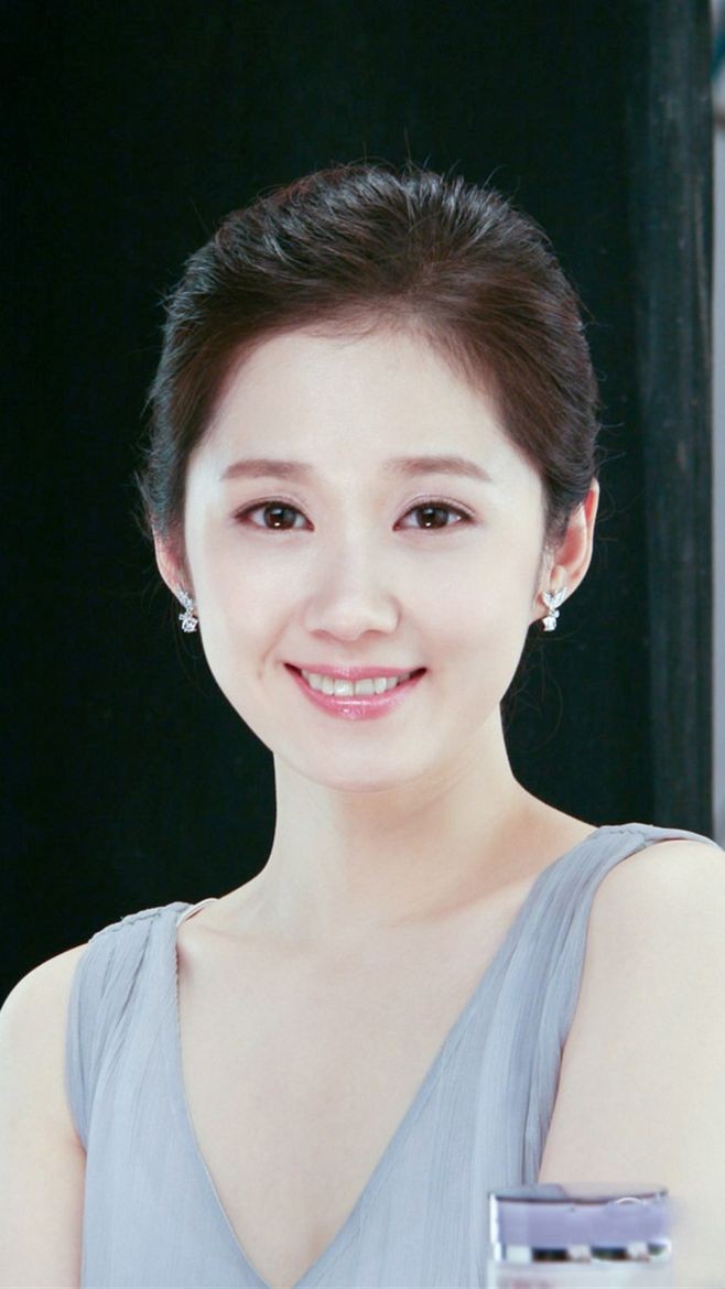 “刁蛮公主”张娜拉,献歌奥运,误谈圈钱被封杀,40岁想嫁中国