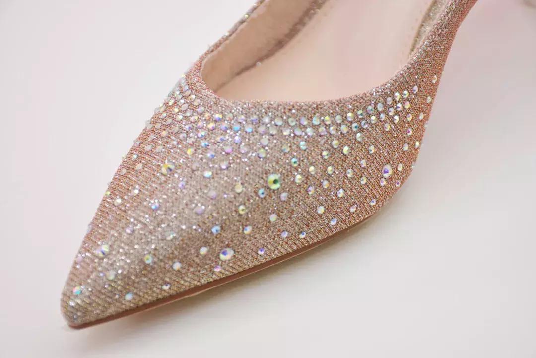 卓诗尼女鞋导购,爆款女鞋卓诗尼