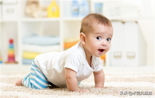 宝宝爱摸“小鸡鸡”？学会这几点从容应对