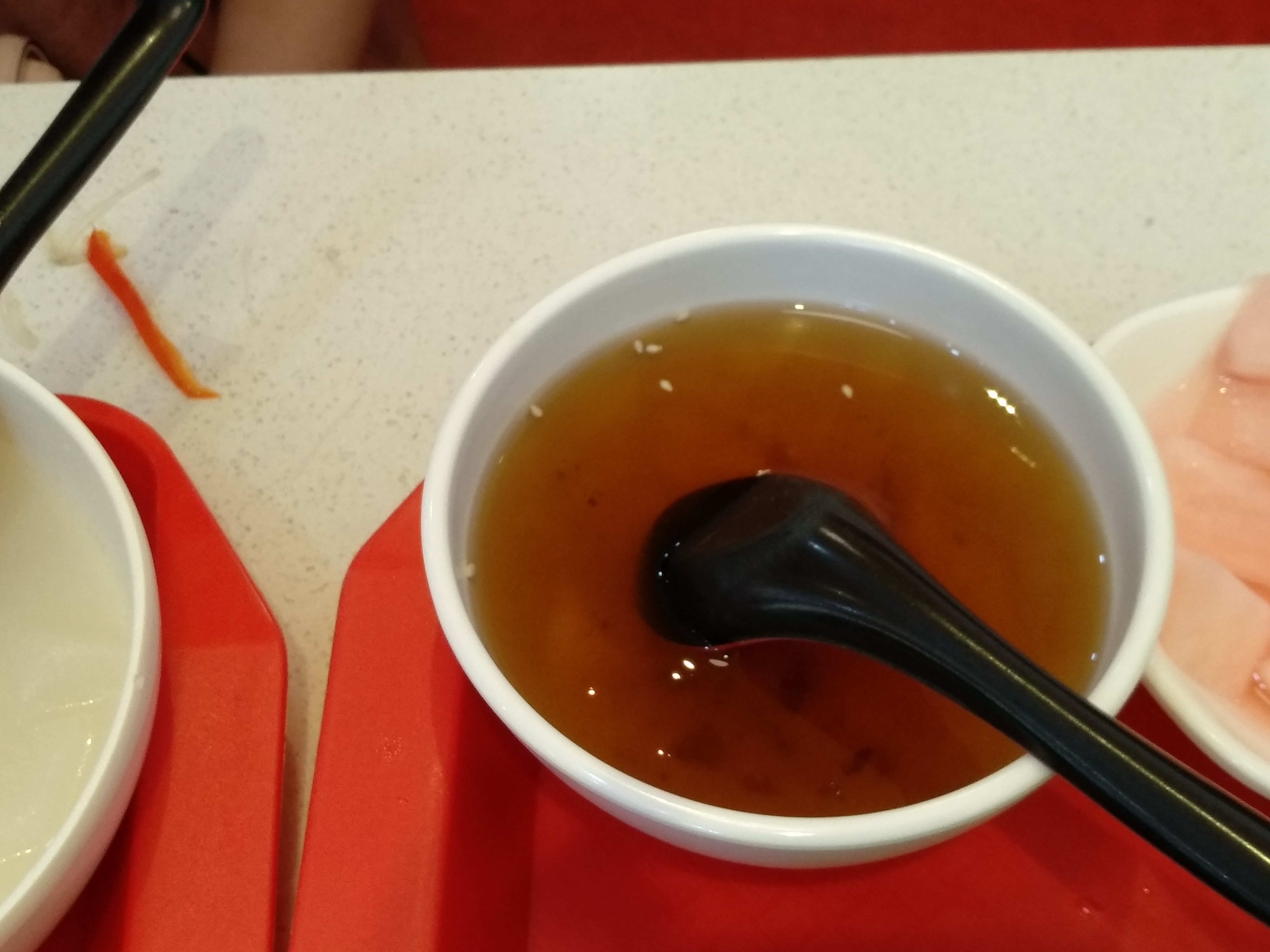 禄丰日记：中午不想做饭，花43元在愉筷吃了一餐