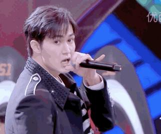 当一个男孩子不断给你制造惊喜时,当一个男孩感到恐惧