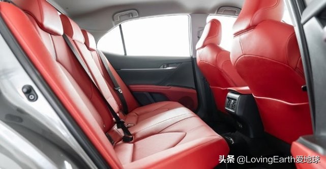 测试丰田凯美瑞混合动力2.5L:该车拥有全球销量1800万辆的成绩