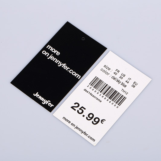 衣服上为何一定要有服装吊牌？