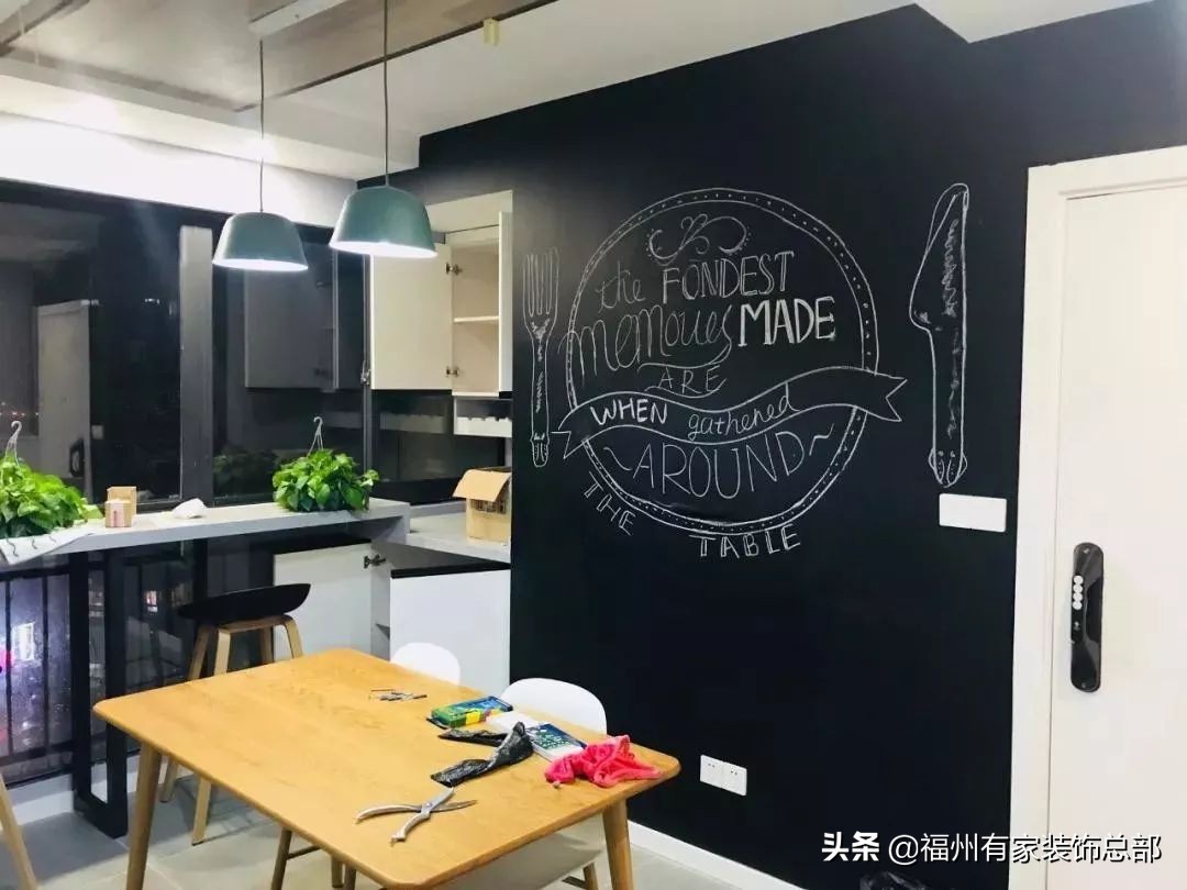 熊孩子在墙上乱画怎样教,解决熊孩子乱画墙的方法