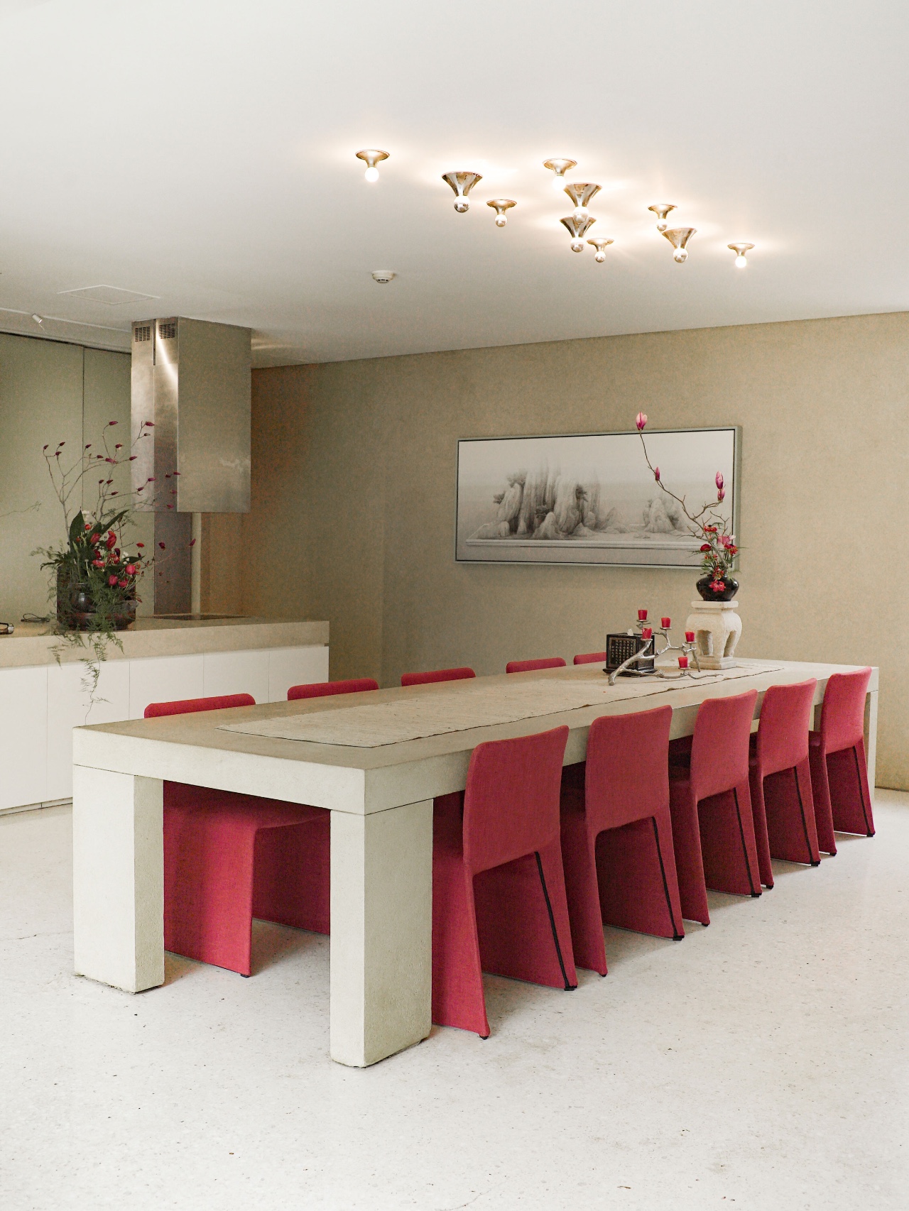 她买下别人挑剩的渣户型，花10年任性改造，浴缸像床那么大