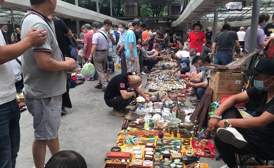 上海地摊旧货市场哪里有,上海摆摊人流量大的地方