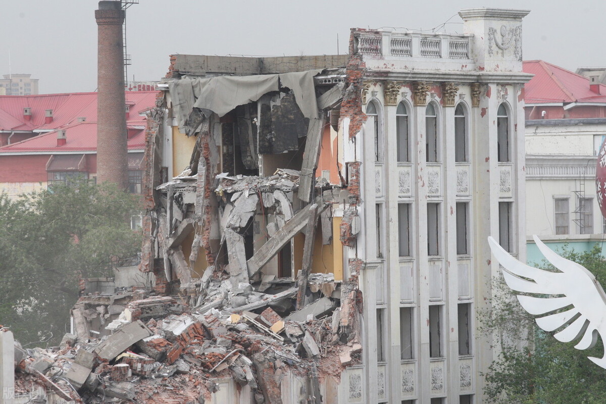 合法房屋拆迁只安置一半,造甲村拆迁为啥只拆一半留一半