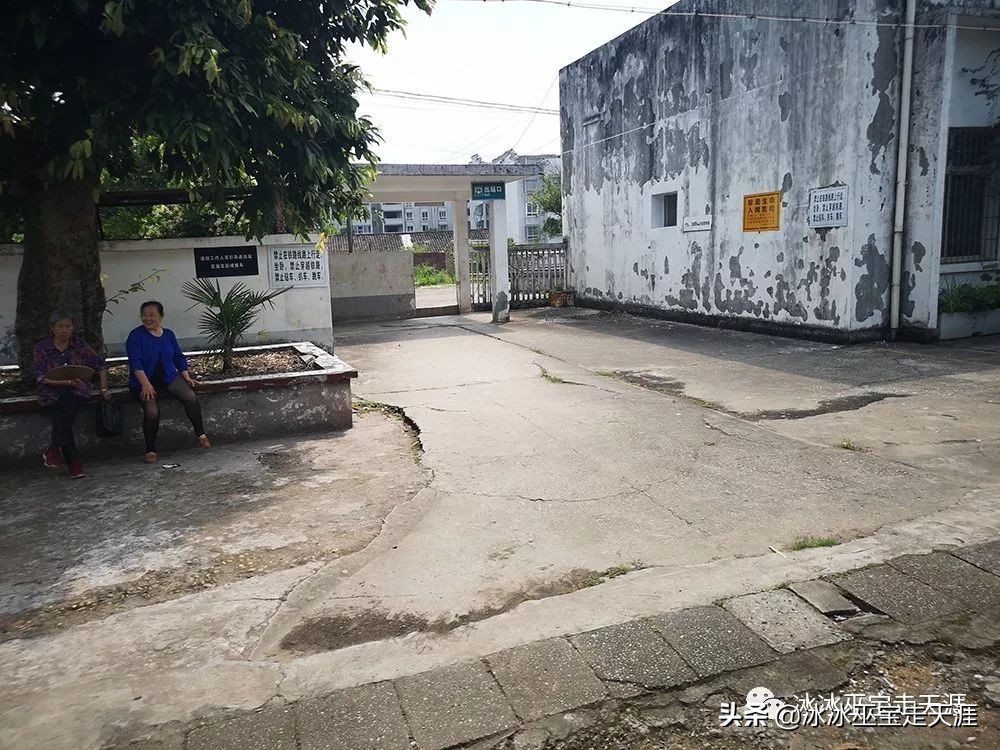 绿皮车成渝铁路上运行,川黔铁路最后的绿皮车