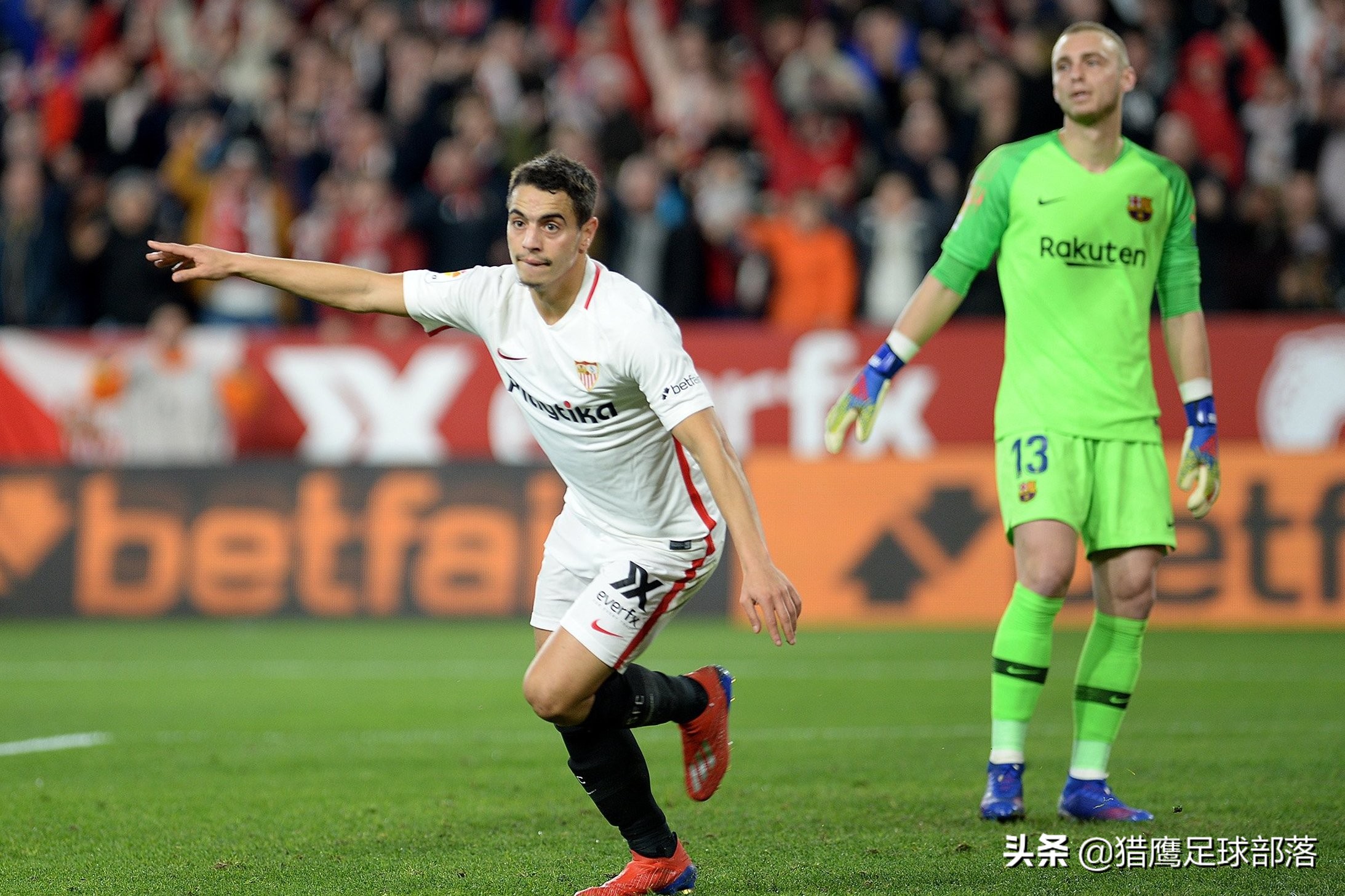 不省心！一场0比2让巴萨再陷绝境，次回合还得靠梅西救主？