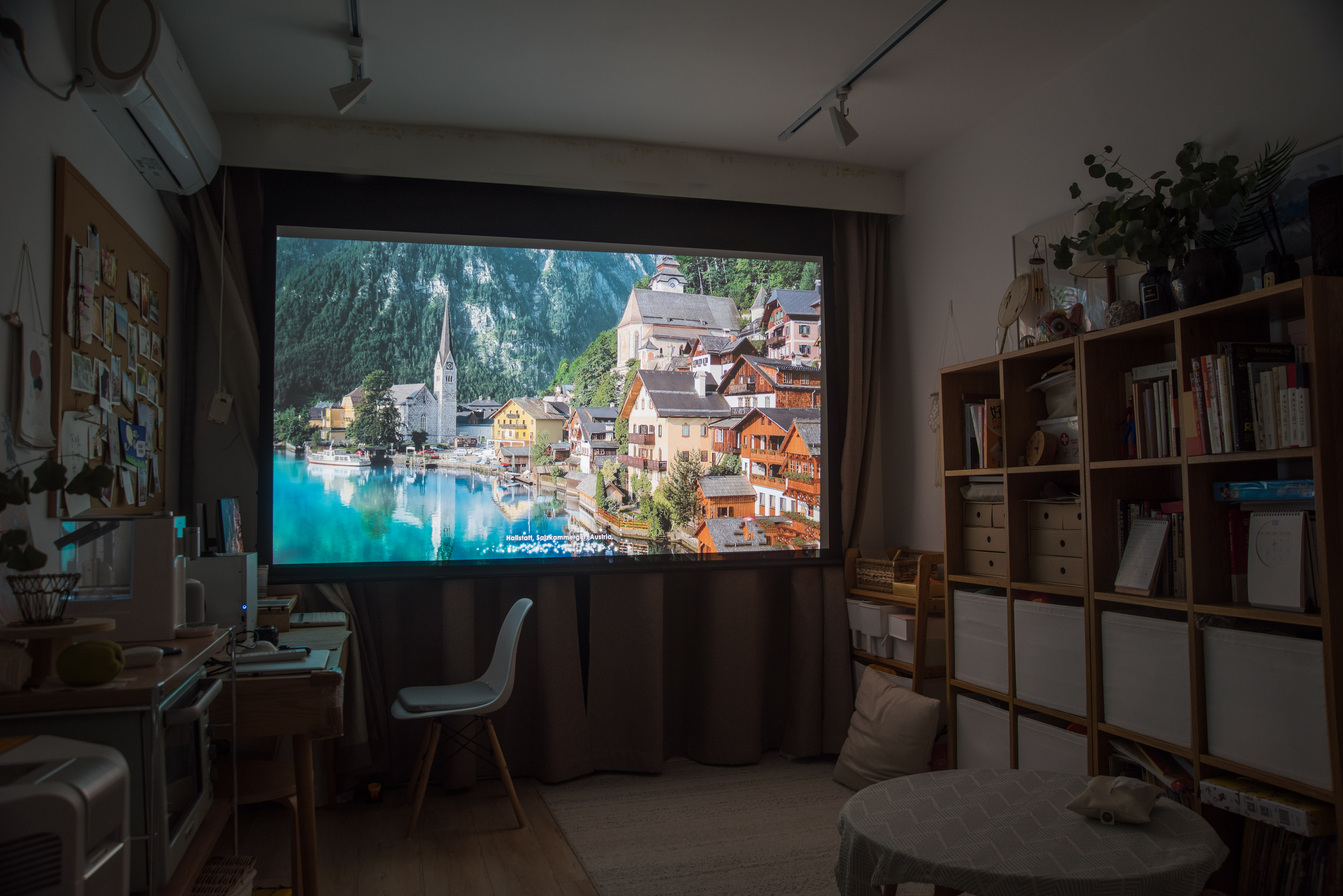 100寸液晶电视与激光电视对比,85寸的选液晶电视还是激光电视