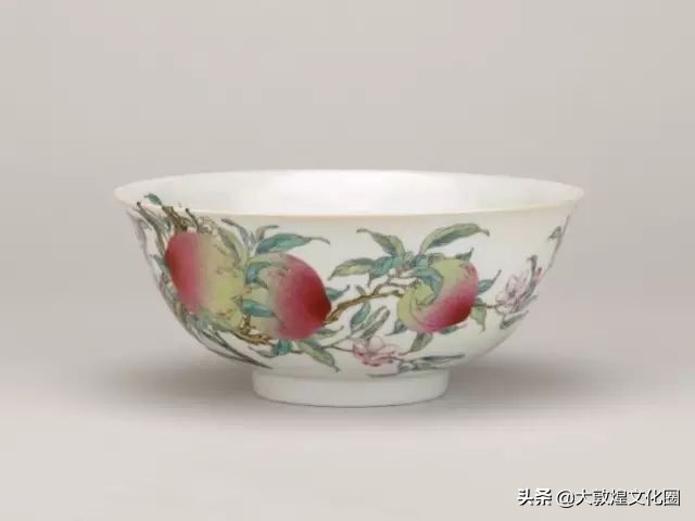 瓷之美高清图片大全,康熙和乾隆粉彩瓷盘哪个好
