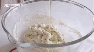 一根热狗的价格,做好的热狗一般地摊卖多少钱一根