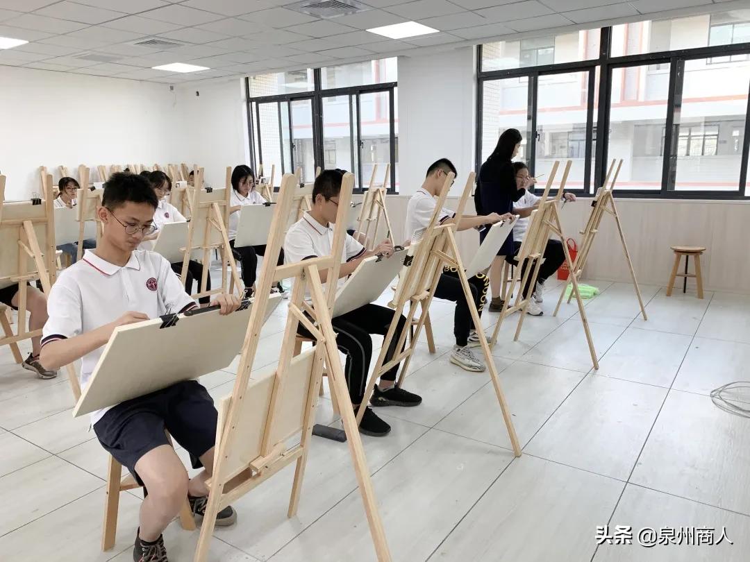 考上清华大学奖励50万,考上北大清华奖励50万是哪所学校