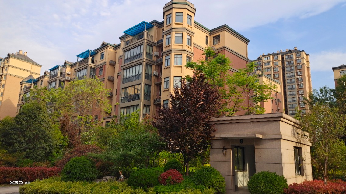 陕州区骏景德园小区环境,陕州区骏景花园