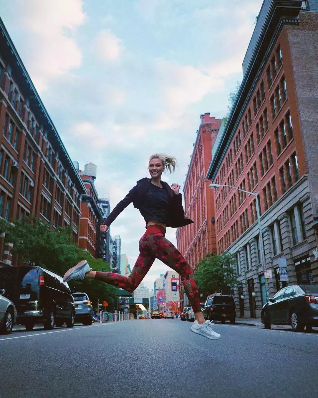 可以练臀的瑜伽体式,练臀的空中瑜伽体式