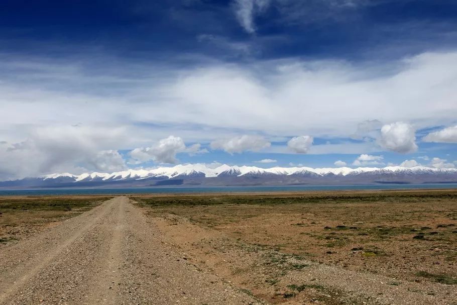 哈拉湖秘境,哈拉湖无人区游玩攻略