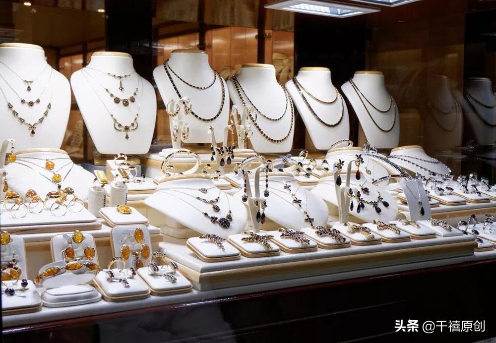 奸商被坑,奸商一直坑钱结果最后后悔