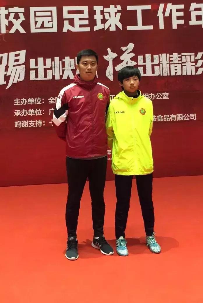 怒放女足,铿锵玫瑰美丽绽放女足夺冠