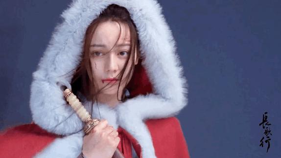 又到冬日,古装毛领斗篷别乱穿,高颜值演员和良心造型师缺一不可