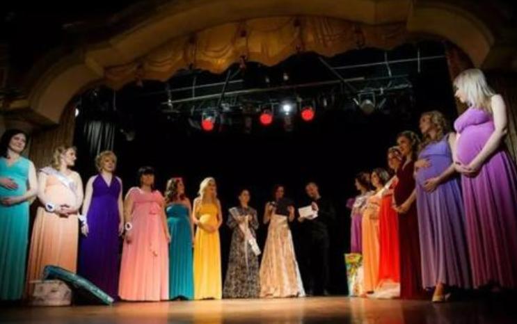 国外孕妈比美大赛视频,美国美女比美大赛