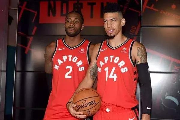 丹尼格林和戴维斯,丹尼格林和奥尼尔队友