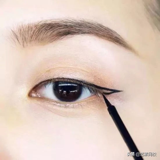 正确的淡妆化妆步骤怎样化淡妆,化简单淡妆化妆的正确步骤