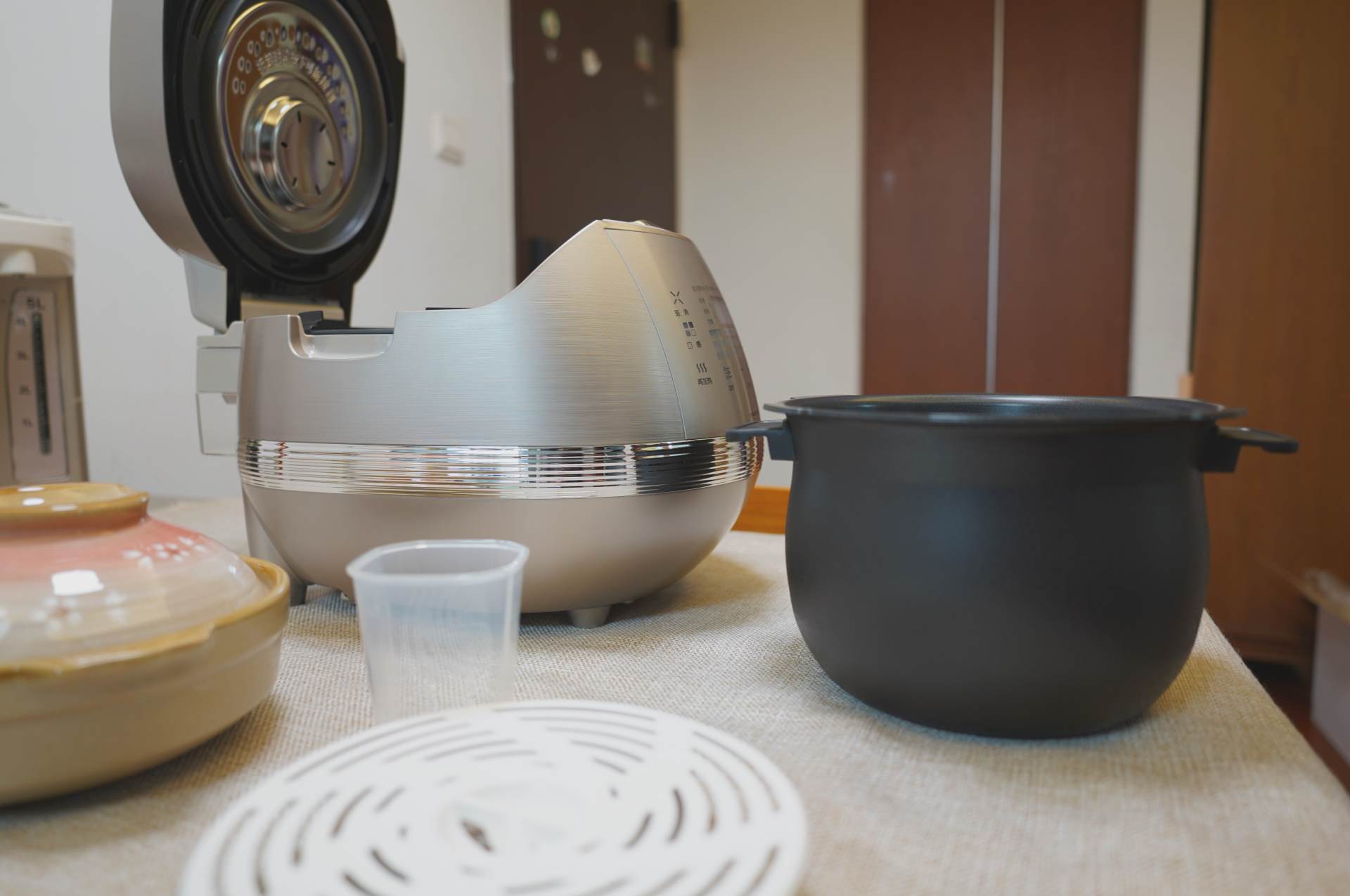 蔗浆菰米饭，蒟酱露葵羹。膳美师IH水光米饭压力电饭煲