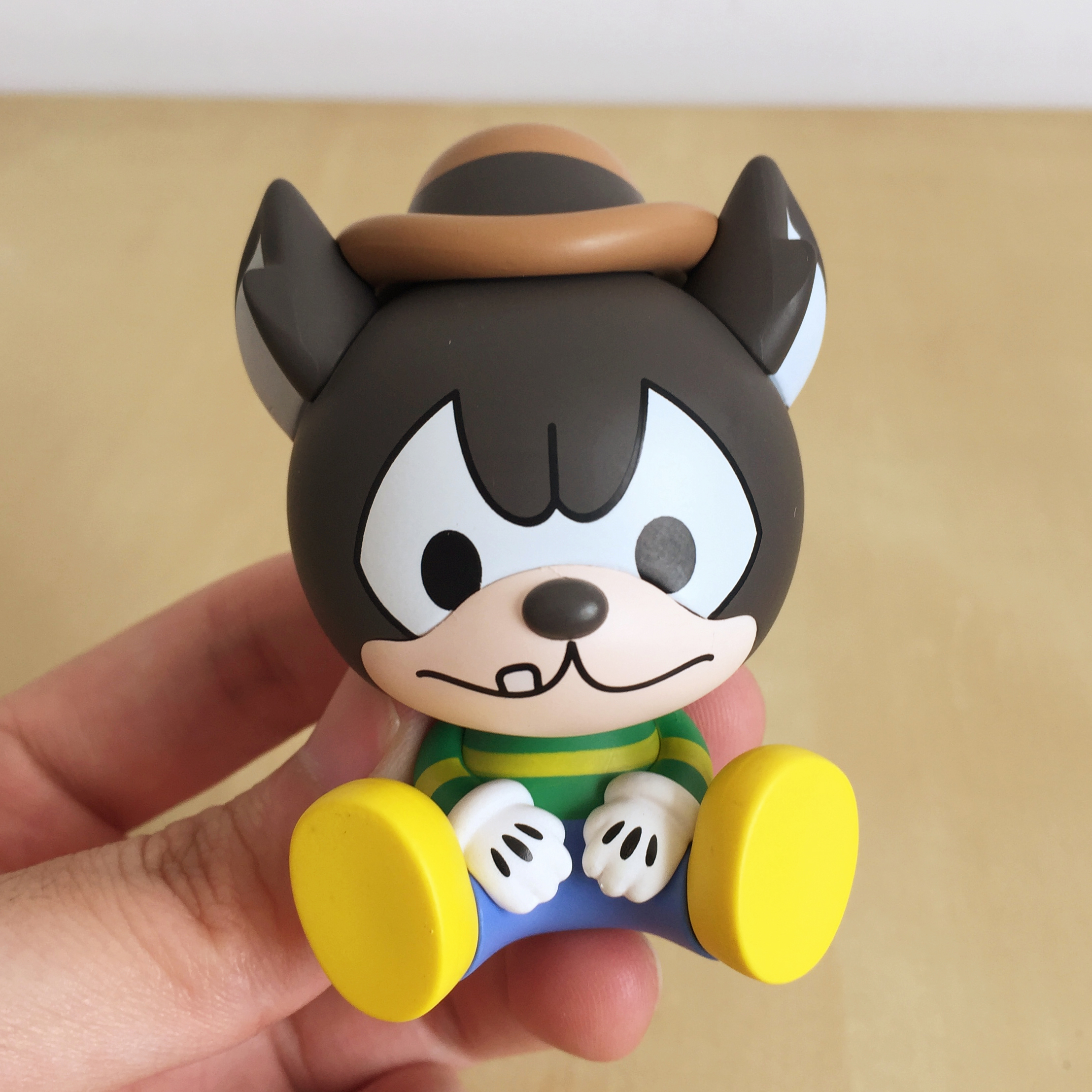 迪士尼米奇爬墙玩具盲盒,迪士尼米奇有趣的玩具