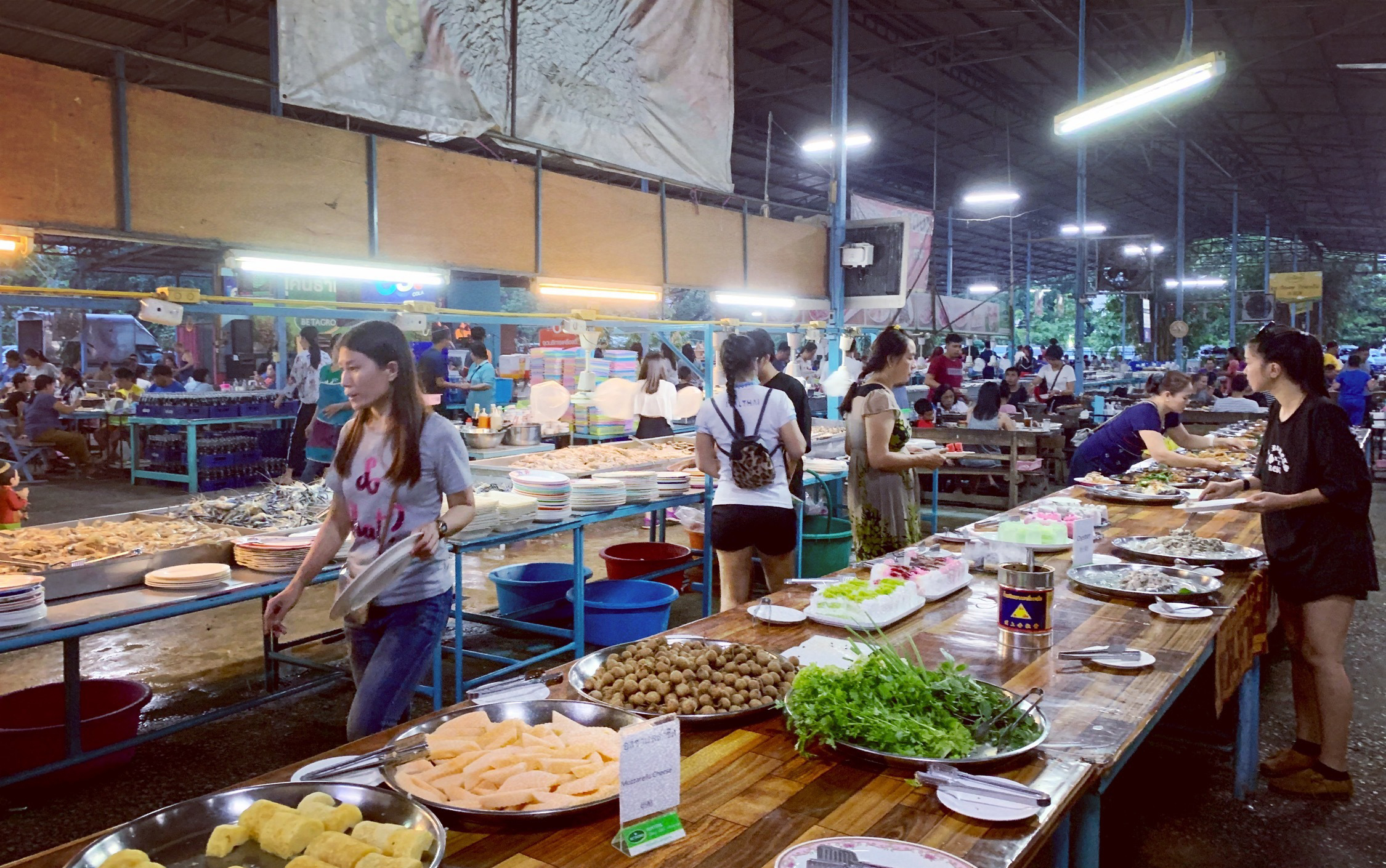 中华壮年女性！求求你们能不能别去旅游了