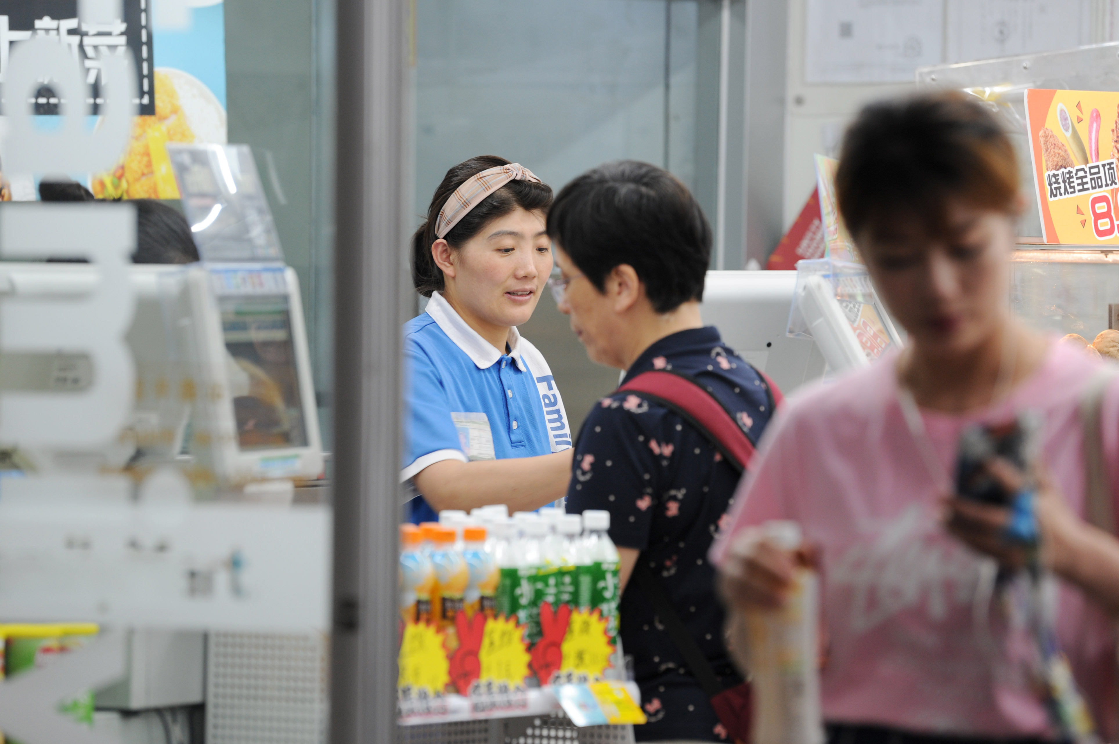 便利店有必要24小时营业吗,24小时便利店夜间人多吗