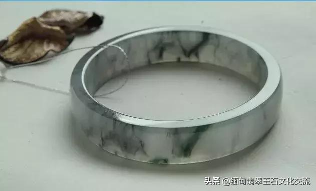 翡翠手镯的水头怎么看好坏,翡翠手镯的基本知识大全