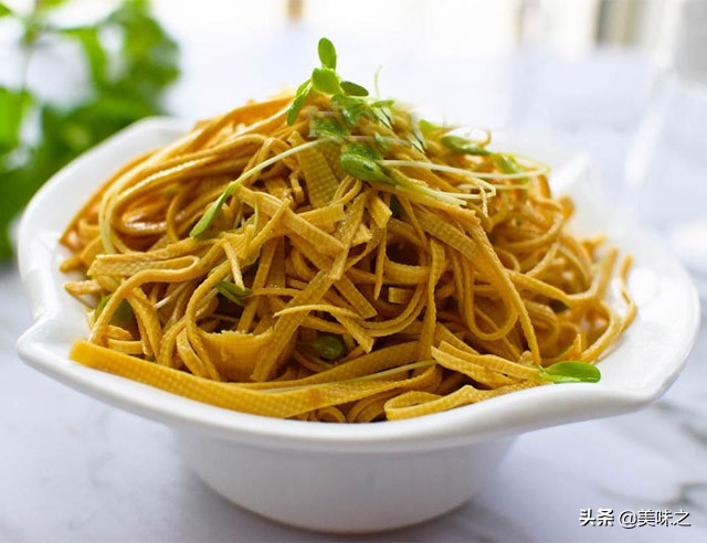 香椿芽怎么做好吃又简单家常做法,香椿芽的家常做法大全窍门